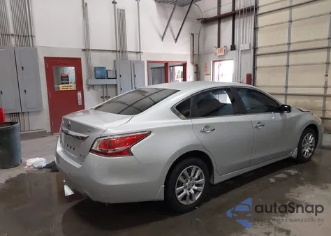 2014 Nissan Altima 2.5 S из США, поврежденный, VIN 1N4AL3AP3EN338713